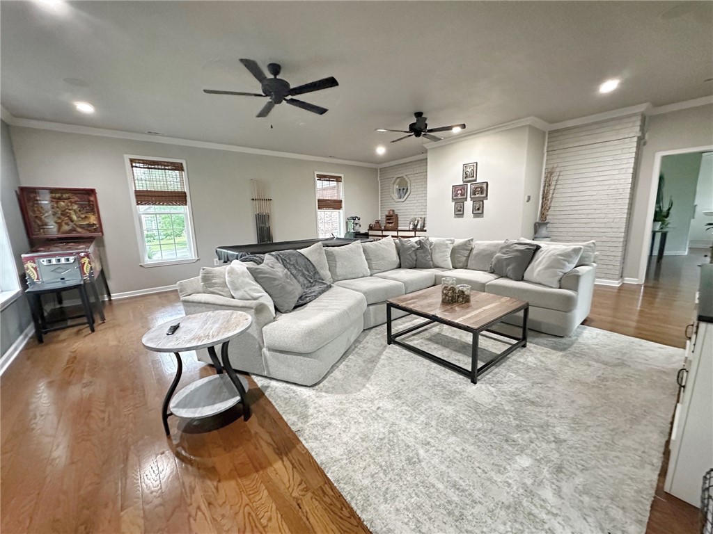 Weston Hills Ph II-Cave Spgs - Residential