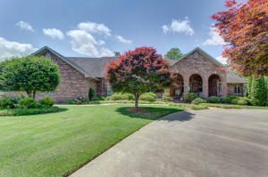 One of the PREMIER HOMES in the Ozarks! Quiet,Beautiful,Spectacular Home on 40 PRISTINE acres just minutes from town,ALL paved road access! Spacious MASTER SUITE on main level with 2 walk-in closets AND check out the Pic's of the Master Bath! Kitchen has 2 dishwashers, walk in Pantry, numerous cabinets with pullout drawers,ice maker,wonderful lighting and more! Enjoy the view of the Ozarks Mountains from the large carpeted screened in porch! Check out the video for a birds eye view of this amazing Home!