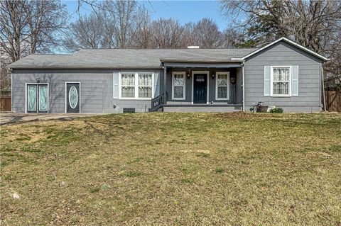 Photo of 721 Rogers Avenue, Harrison, AR 72601 (MLS # 1337527)