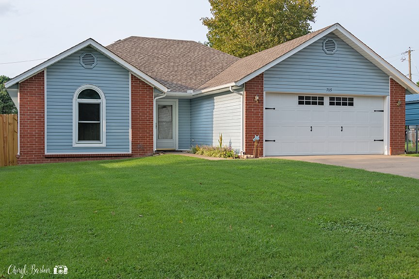 Great 3 bedroom/2 bath home sitting on large, fenced corner lot. Recent updates include paint, carpet and fixtures. Garage is heated/cooled also and not counted in square footage.