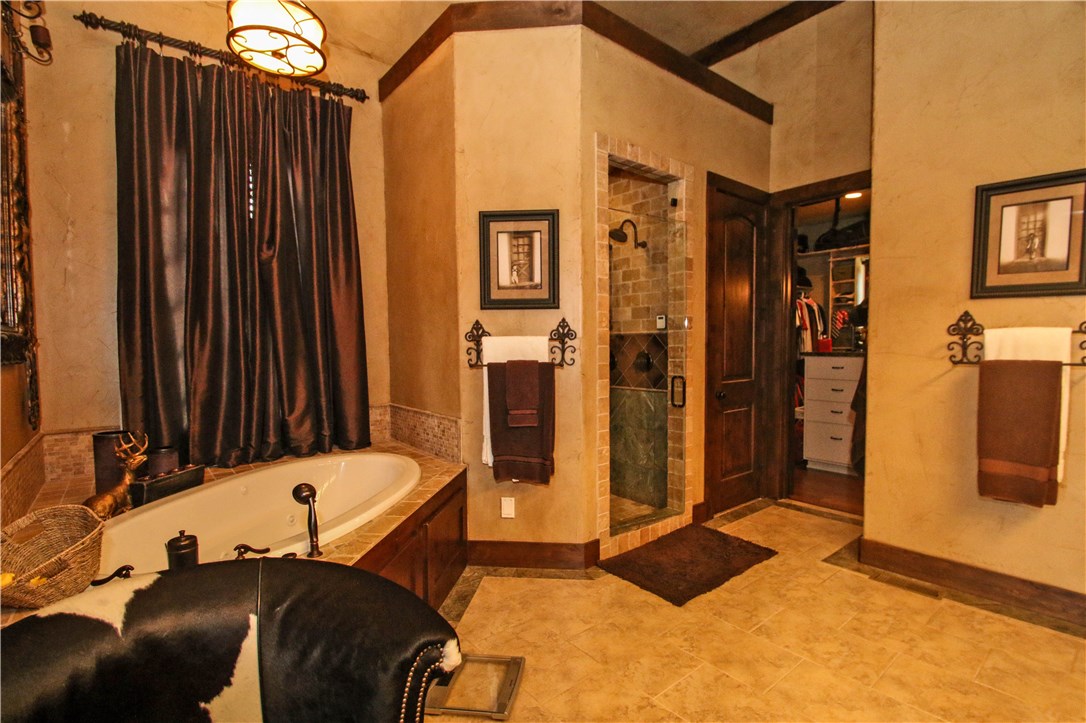 Shadow Valley PUD Ph Vii Rogers - Residential