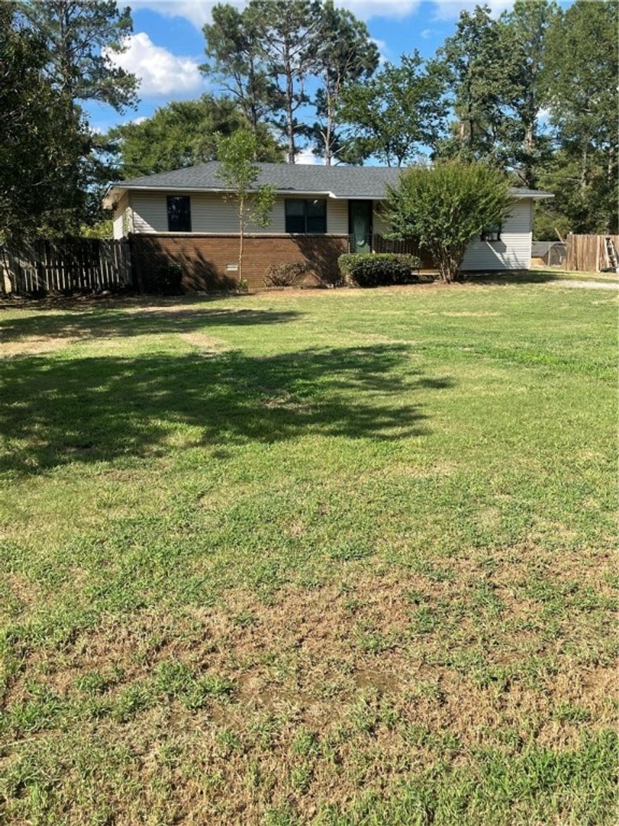 3 bedroom 1 bath home that is in the outskirts of town but just minutes from town. Home has a fenced in backyard and a nice detached garage with a bar. Home has large back sunroom/den area to make plenty of room for family gatherings. The location of this property is close to Petit Jean State Park, Arkansas River, lakes, and walking trails.