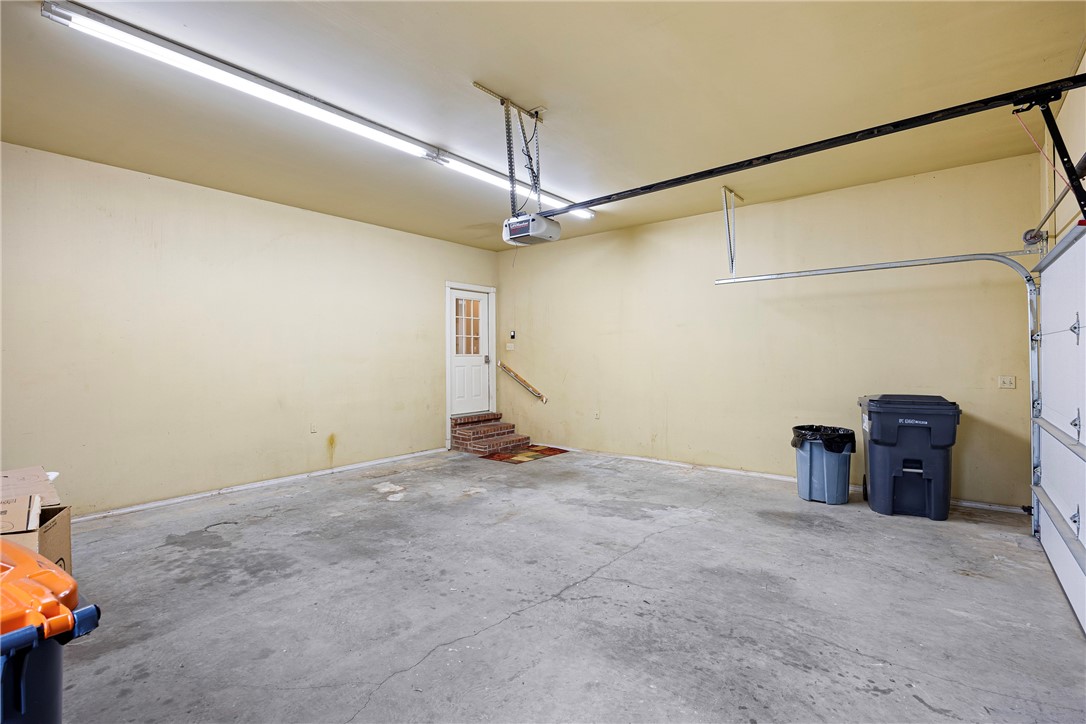 14RU RUSSELLVILLE CITY - Residential