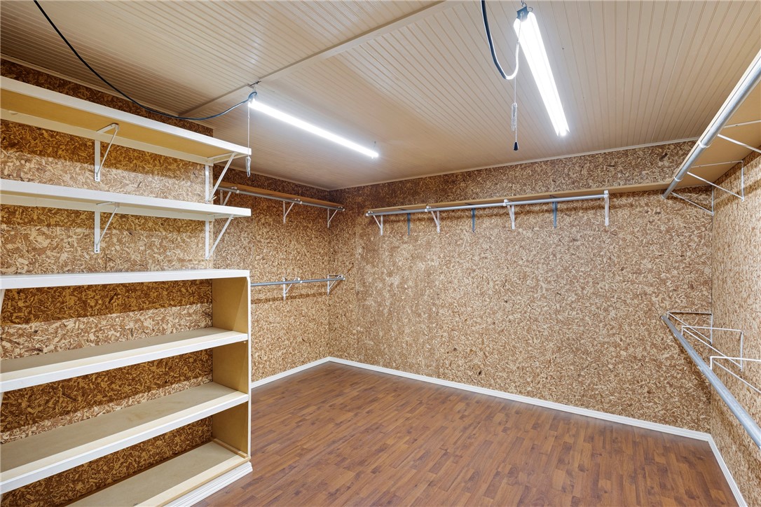 14RU RUSSELLVILLE CITY - Residential