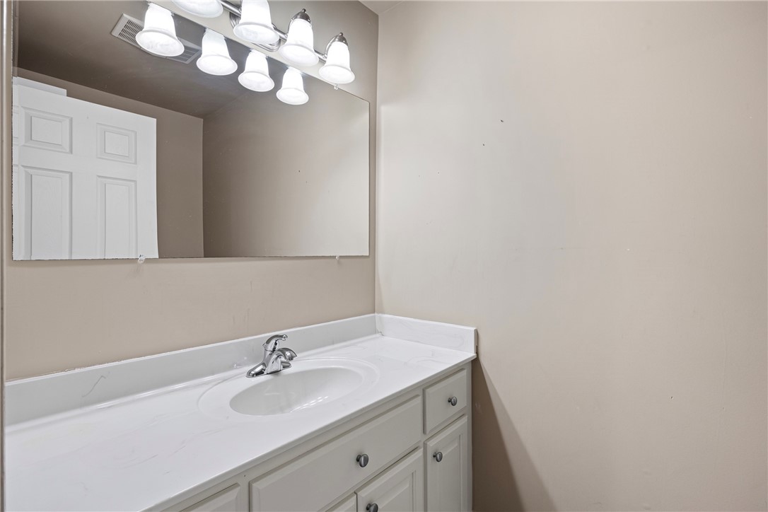 14RU RUSSELLVILLE CITY - Residential