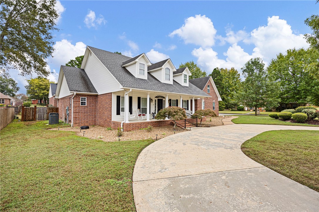 14RU RUSSELLVILLE CITY - Residential