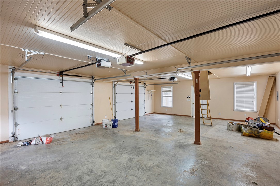 14RU RUSSELLVILLE CITY - Residential