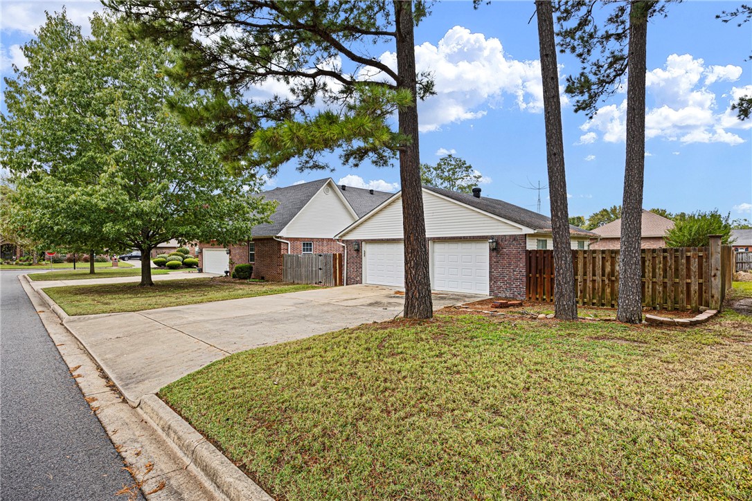 14RU RUSSELLVILLE CITY - Residential