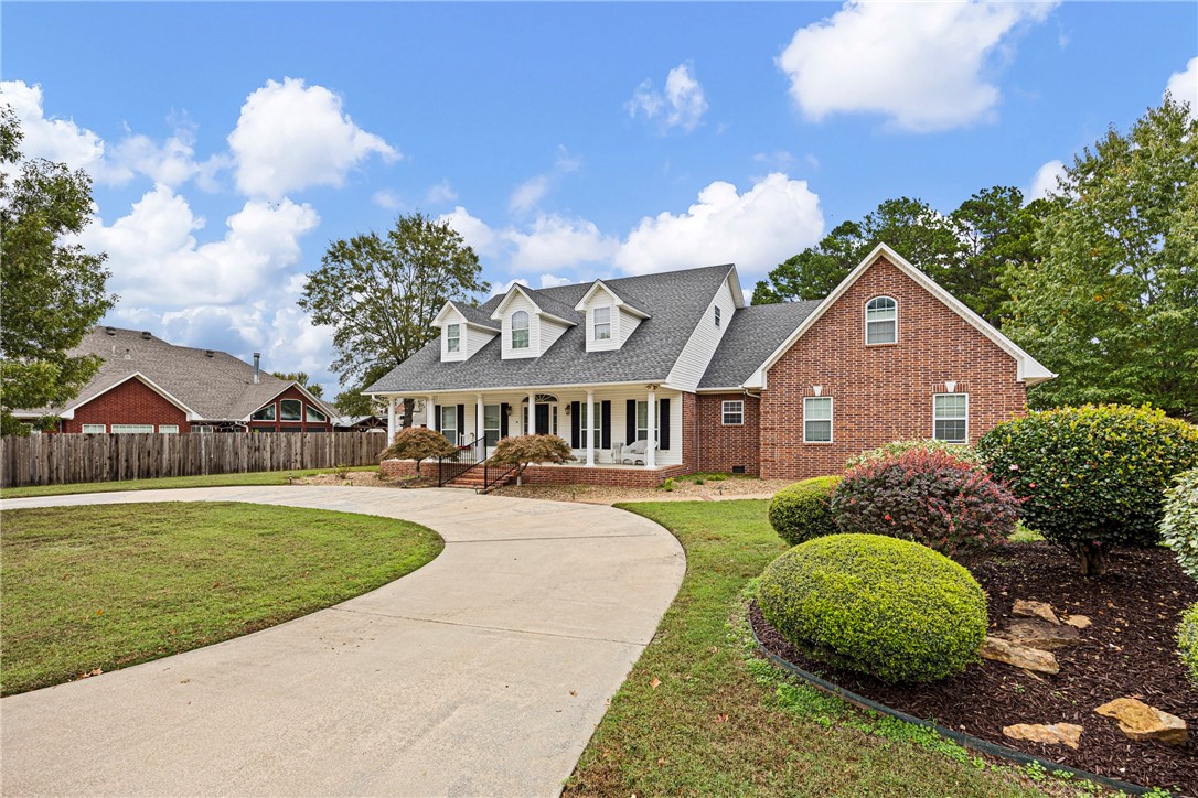 14RU RUSSELLVILLE CITY - Residential