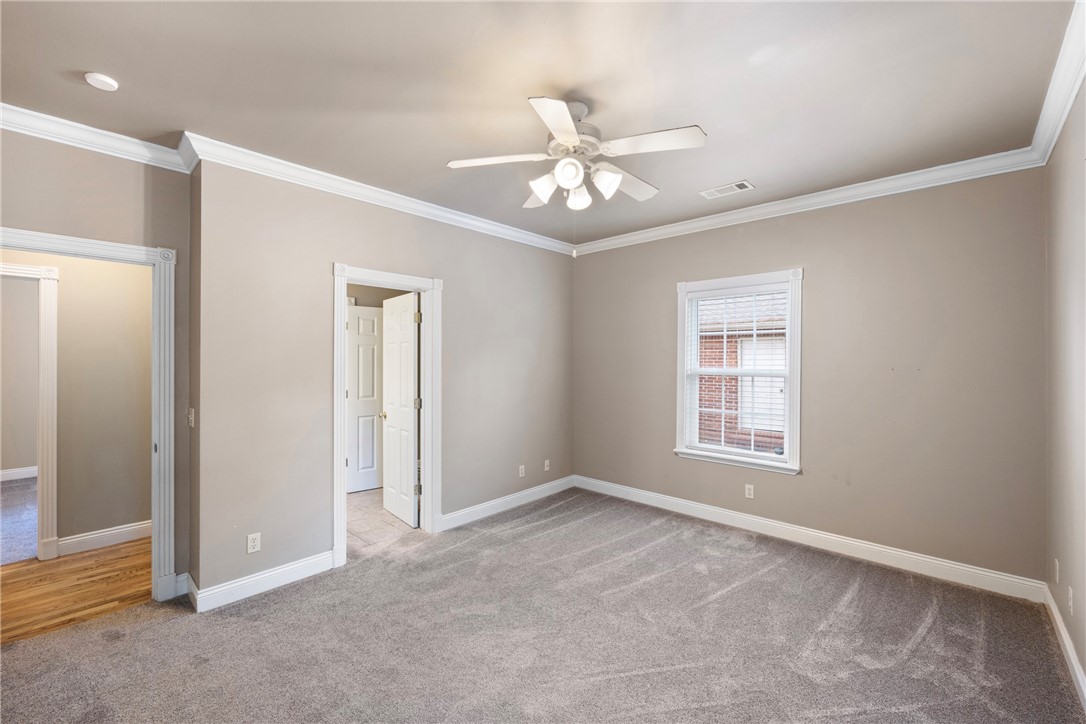 14RU RUSSELLVILLE CITY - Residential