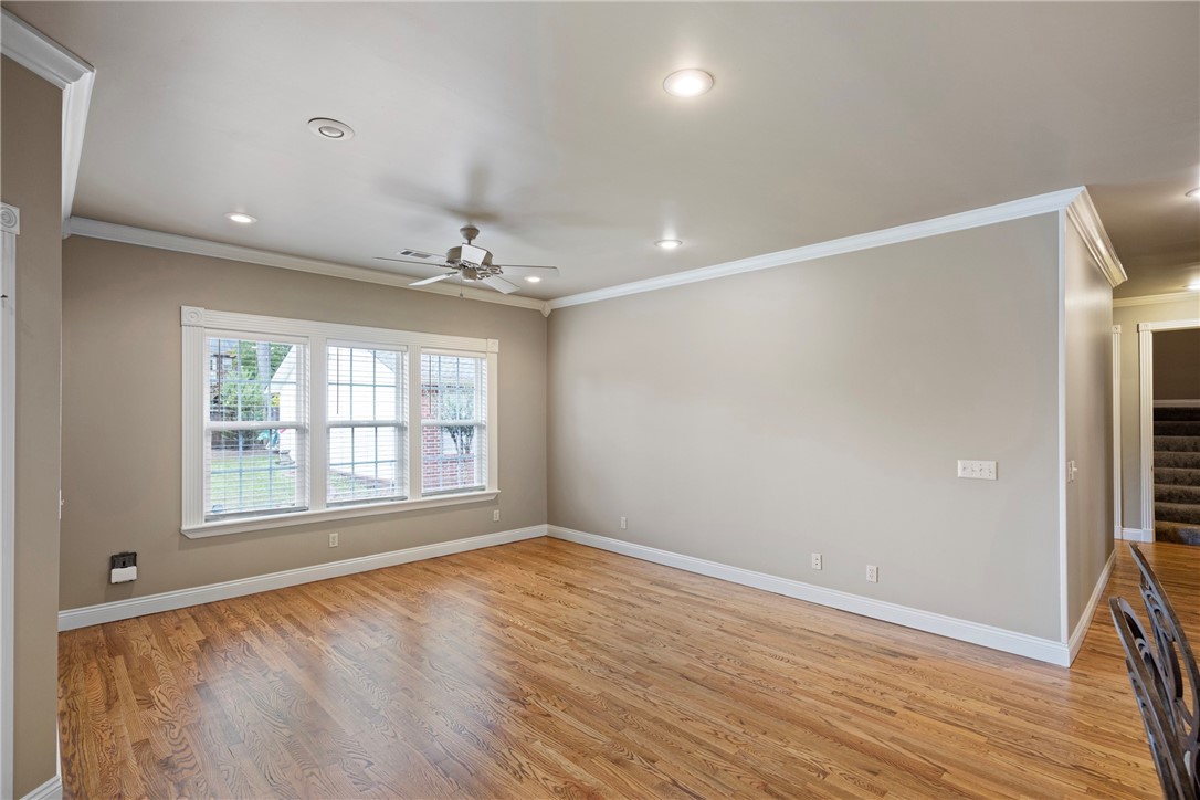 14RU RUSSELLVILLE CITY - Residential