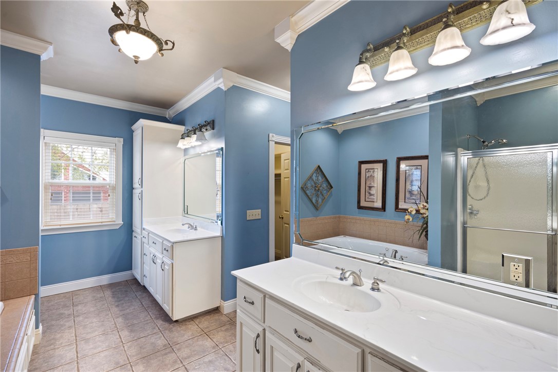 14RU RUSSELLVILLE CITY - Residential