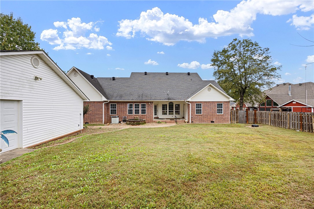 14RU RUSSELLVILLE CITY - Residential