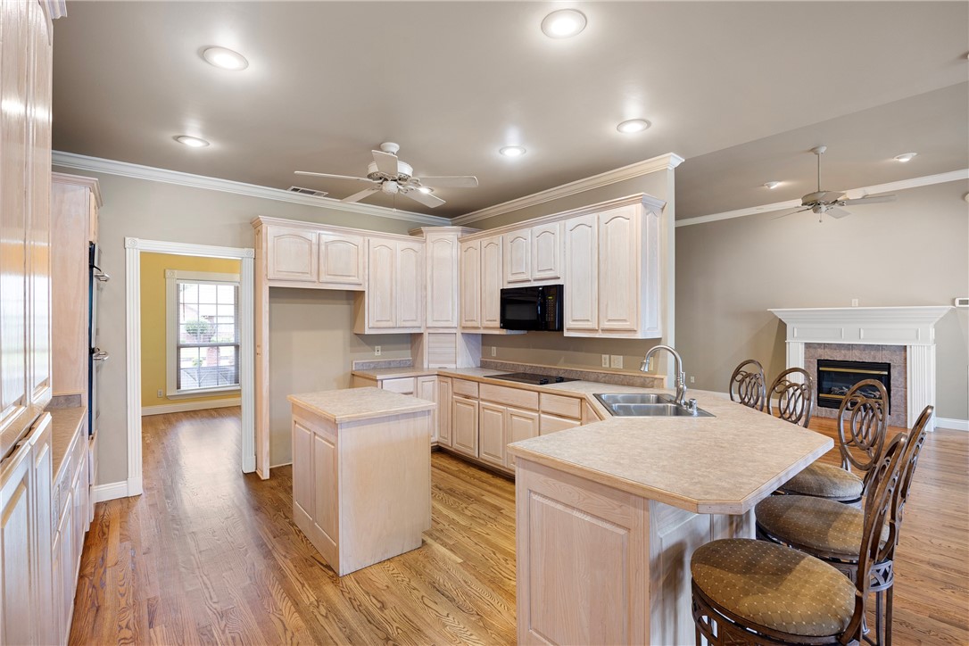 14RU RUSSELLVILLE CITY - Residential