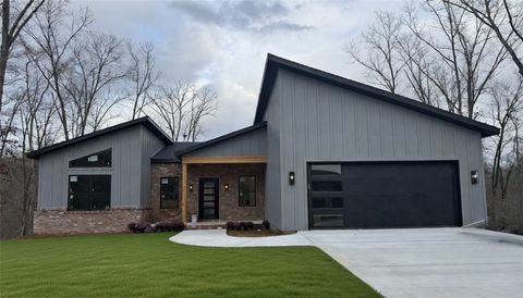 Photo of 43 Cawood Drive, Bella Vista, AR 72714 (MLS # 1337378)