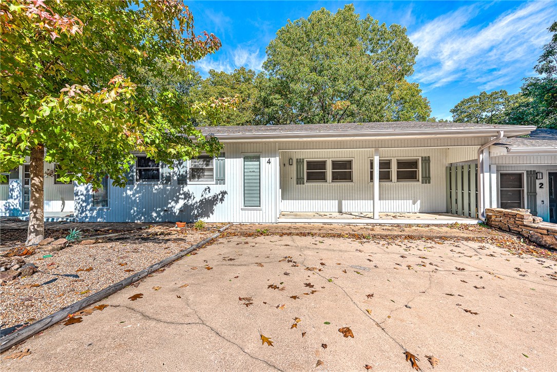 Townhouse Tct 3 A/K/A Drake Court Bvv - Residential