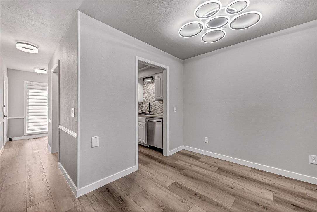 Townhouse Tct 3 A/K/A Drake Court Bvv - Residential