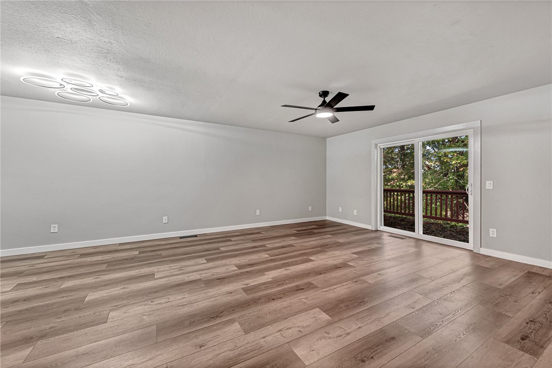 Townhouse Tct 3 A/K/A Drake Court Bvv - Residential