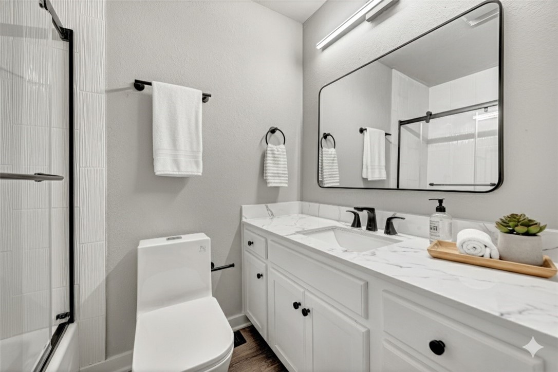 Townhouse Tct 3 A/K/A Drake Court Bvv - Residential