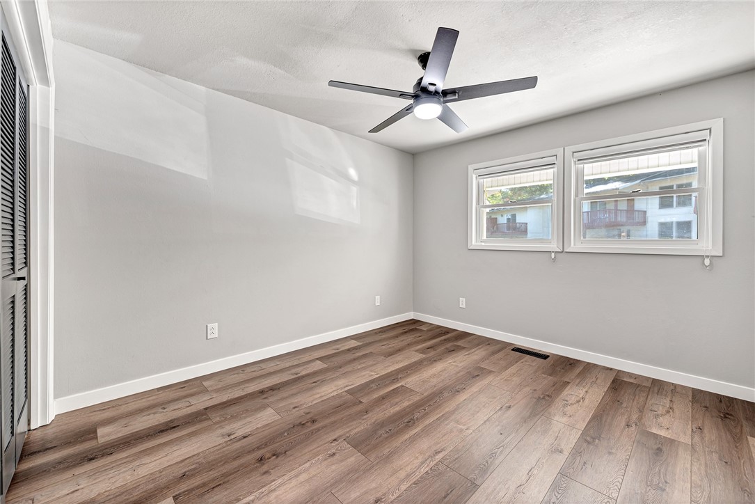 Townhouse Tct 3 A/K/A Drake Court Bvv - Residential