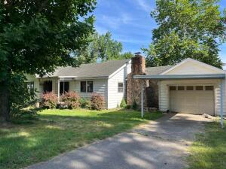 3 Bedroom Home with a large shop on 1 acre. Large, fenced backyard.This home could be used as an income producing rental property or with a little TLC it could be a very nice family home!