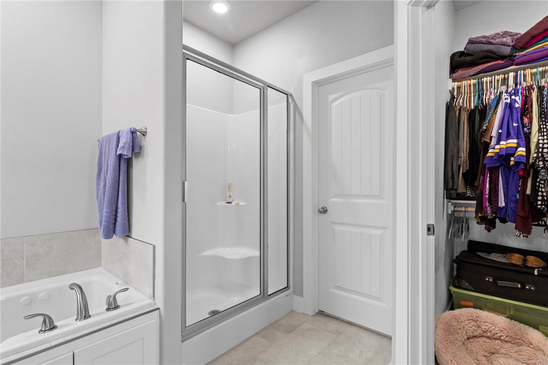 Hickory Meadows Sub Ph 2 - Residential