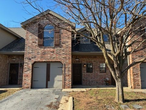 Photo of 4077 Glenstone Terrace E #E, Springdale, AR 72762 (MLS # 1329806)
