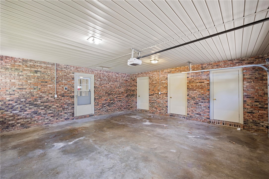 BARGER WHITE - Residential