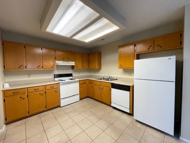 HILLCREST ADD REVISED-ROGERS - Residential Lease