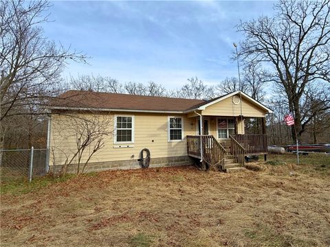 Photo of 1718 Madison 6123, Elkins, AR 72727 (MLS # 1336370)