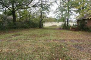 Location, Location, Location!!! High Traffic, City Lot close to downtown Russellville. Numerous business opportunities for you to choose from. Build a new business in a prime location.