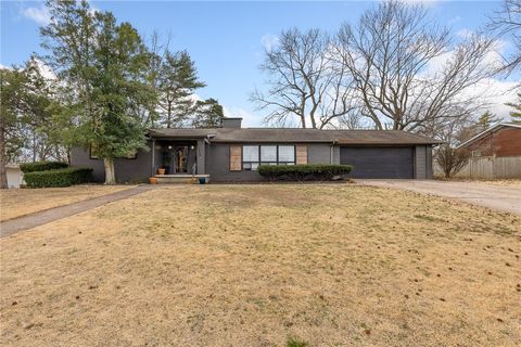 Photo of 1506 Ridgepark Road, Harrison, AR 72601 (MLS # 1337254)