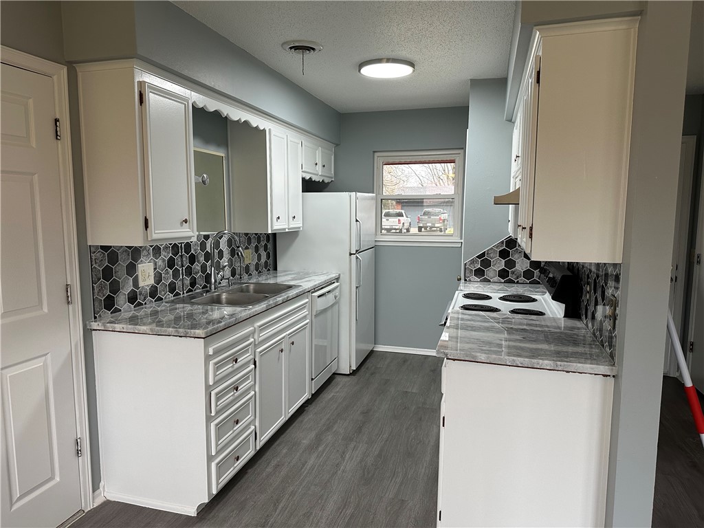 Oak Hills Add - Residential Lease