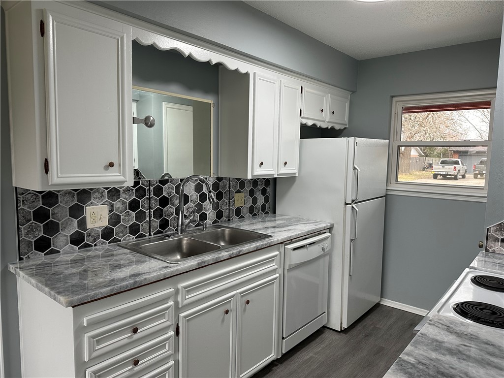 Oak Hills Add - Residential Lease