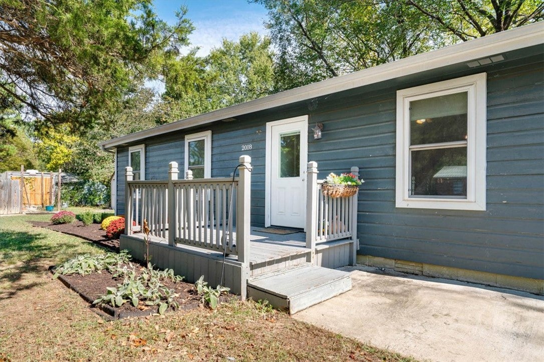 2018 S Custer Lane