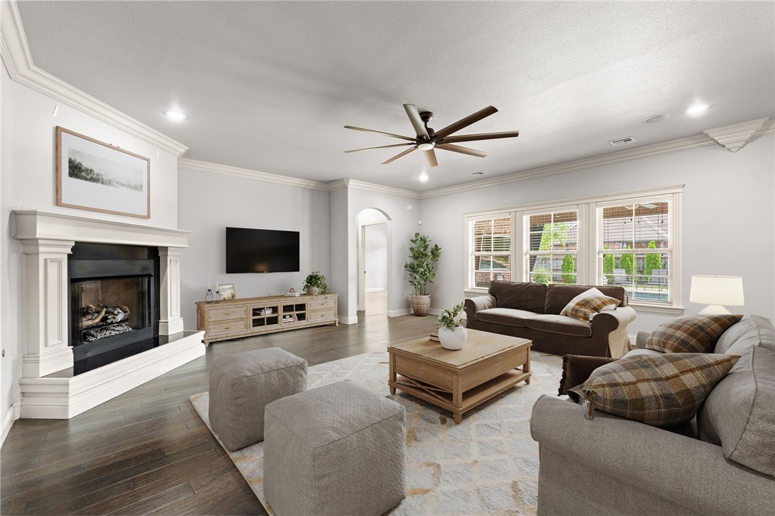 Lexington Sub Rogers - Residential