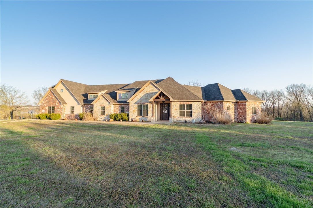 25-19-31- CAVE SPRINGS - Residential