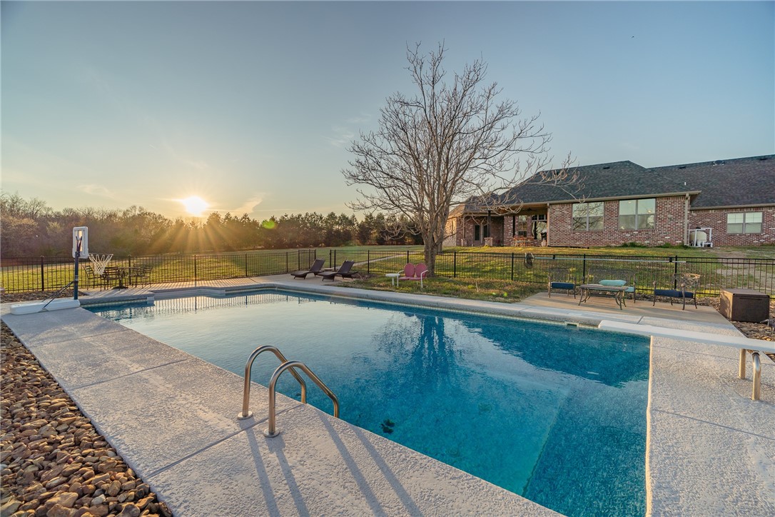 25-19-31- CAVE SPRINGS - Residential