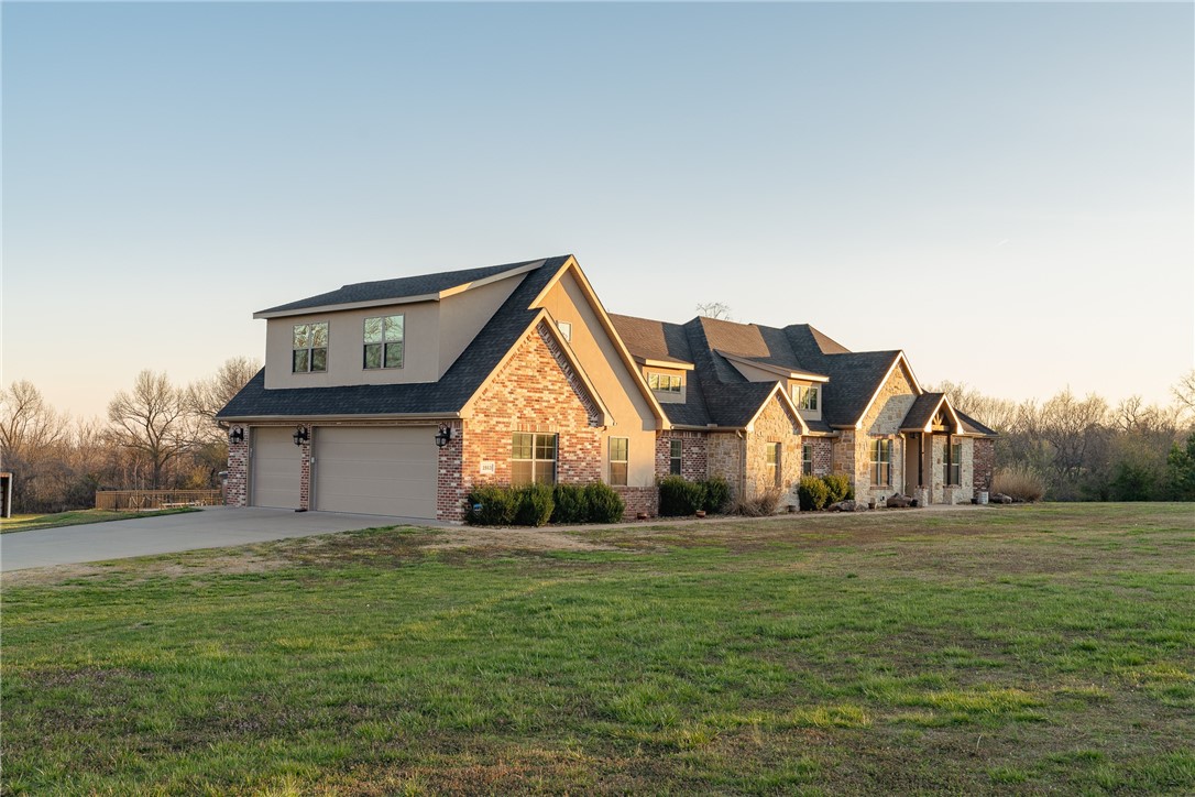 25-19-31- CAVE SPRINGS - Residential