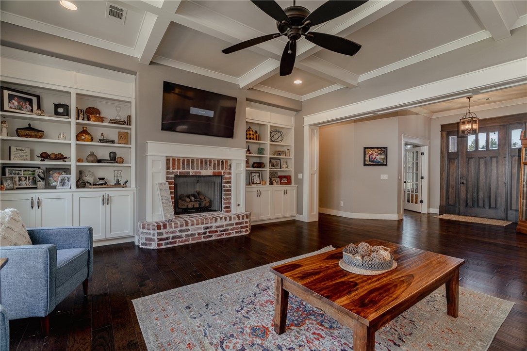 25-19-31- CAVE SPRINGS - Residential