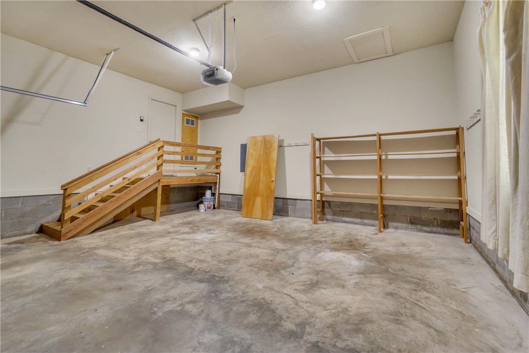 Crossover Heights Ph Iii - Residential Lease