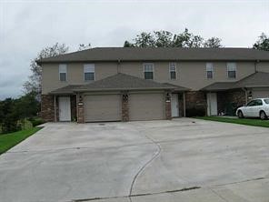 Recently updated 3 Bedroom, 2.5 bathroom condo centrally located in Springdale. Condo is located just minutes to 71-B, and close to downtown Springdale, Tyson Foods, and JB Hunt Headquarters. Lawncare provided!!
