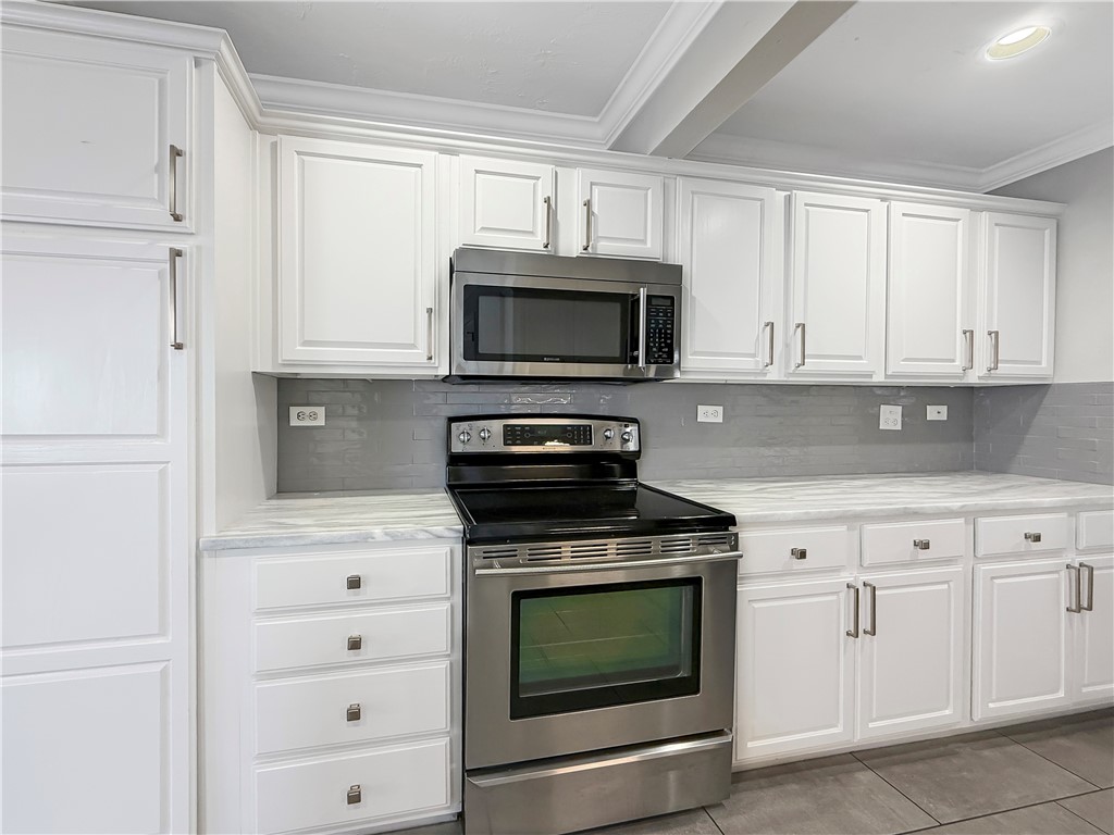 Pinnacle Town Homes Rogers - Residential