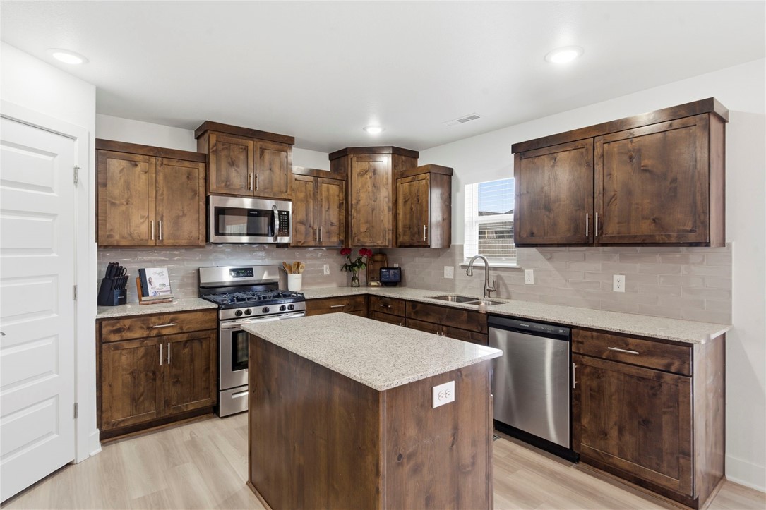 Snyder Grove Sub Ph 2 3 4 - Residential