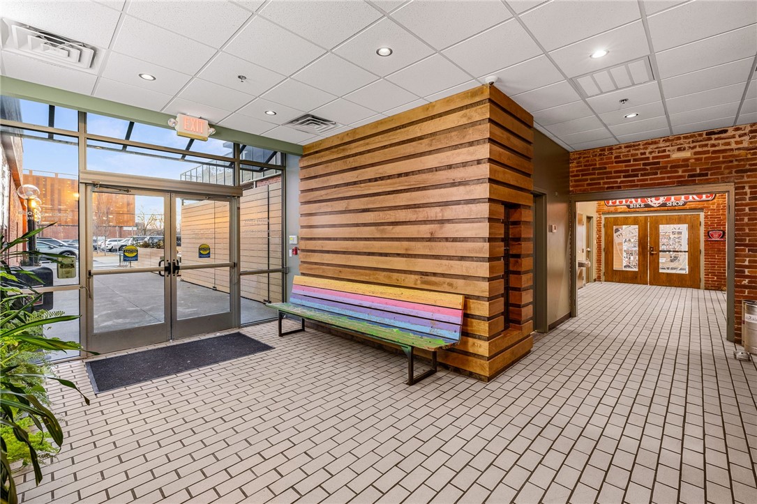 Bentonville Orig Bentonville - Commercial Lease