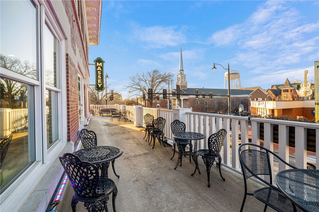 Bentonville Orig Bentonville - Commercial Lease