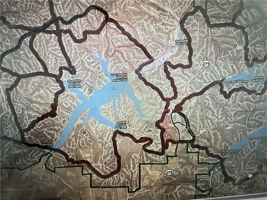 Beautiful, Buildable Highlands Lot!  Large lot with excellent topography in the Resort and Recreation Community of Bella Vista, less than 1 mile from Scottsdale Golf and Country Club! The Scottsdale Golf Course is a course unlike any venue in Northwest Arkansas. This recently renovated 18-hole course plays like a traditional Scottish links course. New Champion Bermuda greens, strategically placed bunkers and roll off collection areas, create a spectacular course that requires unique and calculated shots from its players. Scottsdale has a complete practice facility, including a driving range, putting green, pitching, and chipping green. Scottsdale Clubhouse and Pub offers an exceptional selection of beer, ales and Scotch. Combined with the ‘Bella Vista Brat’ it's a wonderful way to wrap up a day in the Ozarks!