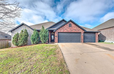 Photo of 208 Cowans, Lowell, AR 72745 (MLS # 1330653)