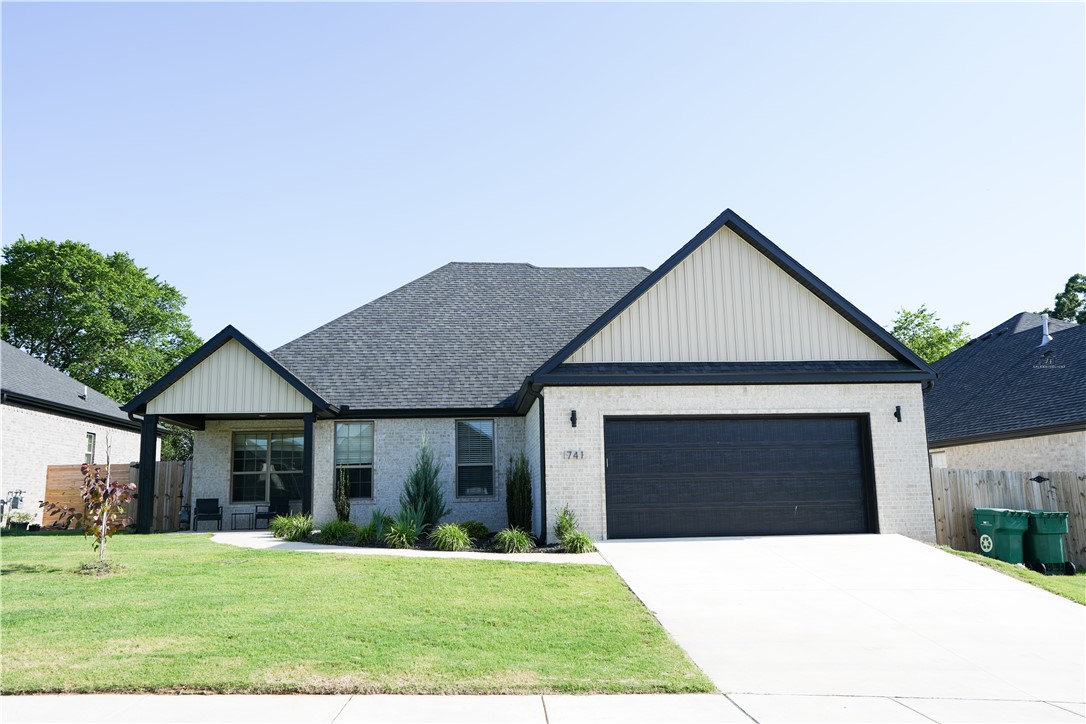 Just Listed! Beautifully Upgraded 4-Bedroom + Office Home – Like New Construction!
Welcome to this beautifully maintained residence offering the perfect blend of modern design and functionality.Positioned on a north-facing lot with an east-facing entrance, this home is filled with morning light and afternoon shade, maximizing comfort and energy efficiency. With 4 bedrooms, 3 full bathrooms, and a dedicated office that can serve as a 5th bedroom, this home is thoughtfully designed to accommodate a variety of lifestyles.The spacious fourth bedroom on the second floor offers incredible versatility—ideal as a media room, secondary primary suite, or guest retreat.
High-end finishes and upgrades throughout provide a like-new construction feel.
Enjoy year-round outdoor living with covered front and extended back patios, perfect for relaxing or entertaining.
This property has been meticulously cared for and is truly move-in ready.