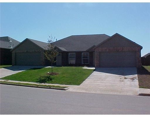 Move-in-ready! This 3 bedroom duplex features granite counters in kitchen and baths, ceramic tile in laundry, baths and kitchen, carpet in living room, hall and bedrooms. Washer, dryer and refrigerator provided.